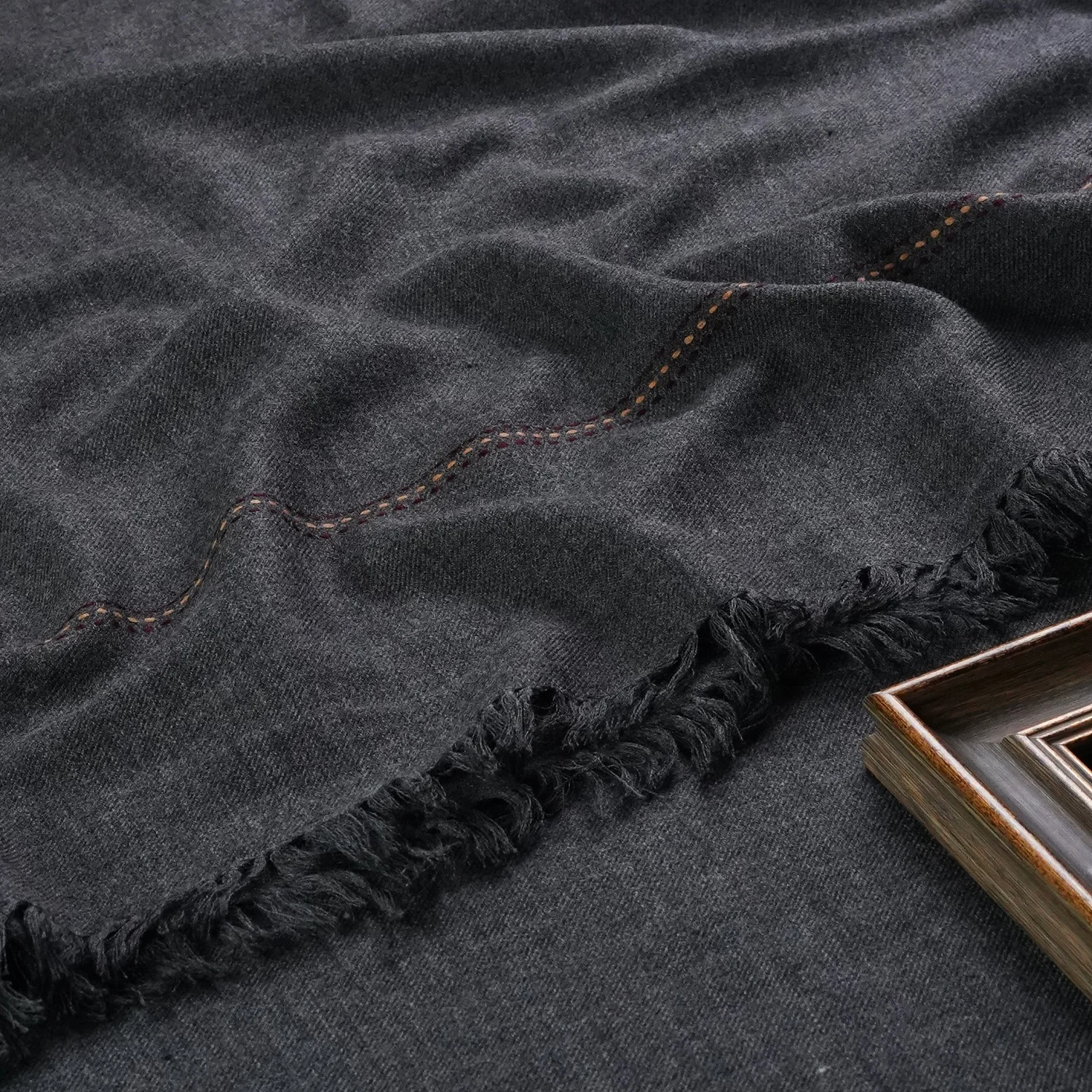 Four-Border Woven 72 Edition